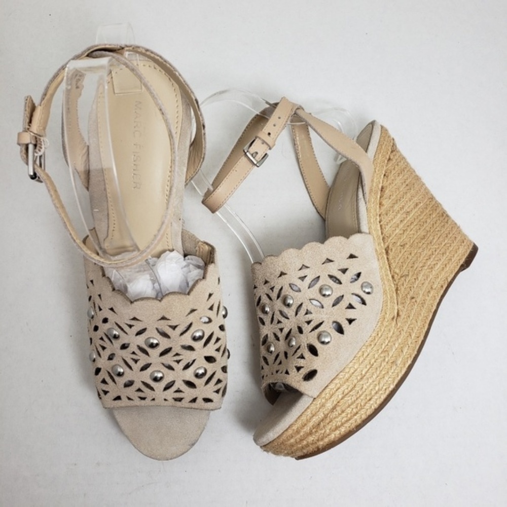 Marc Fisher LTD Hata Cutout Wedge Sandal Sz 8.5M